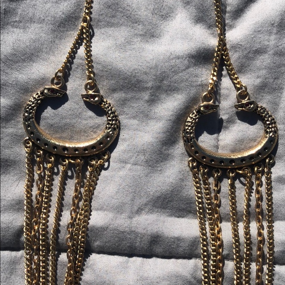 Serpent gold layered necklace